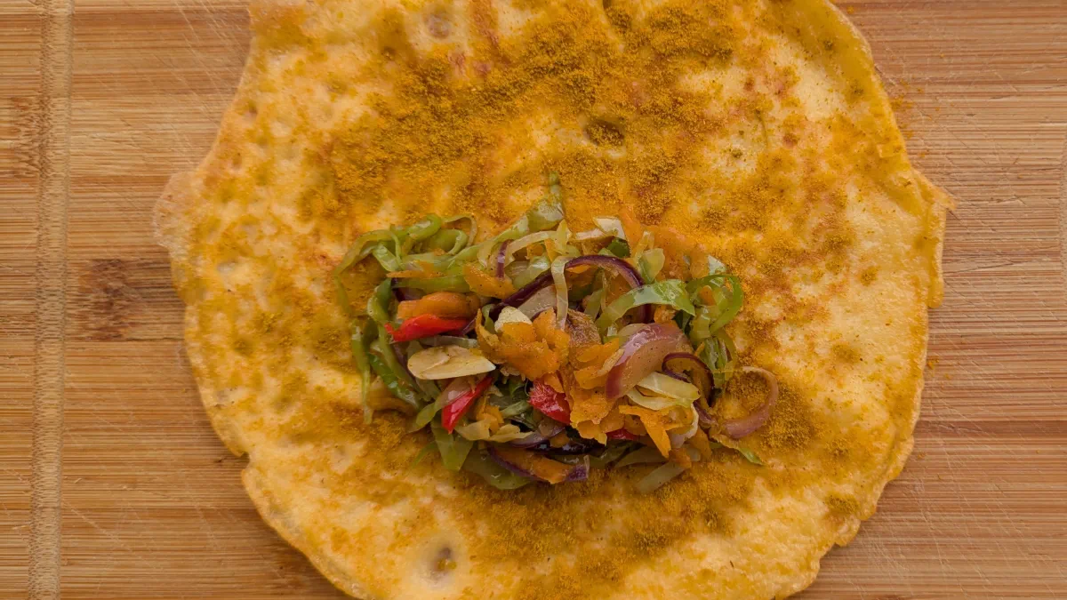 Grillpfannkuchen mit asiatischer Gemüsefüllung - Zubereitung